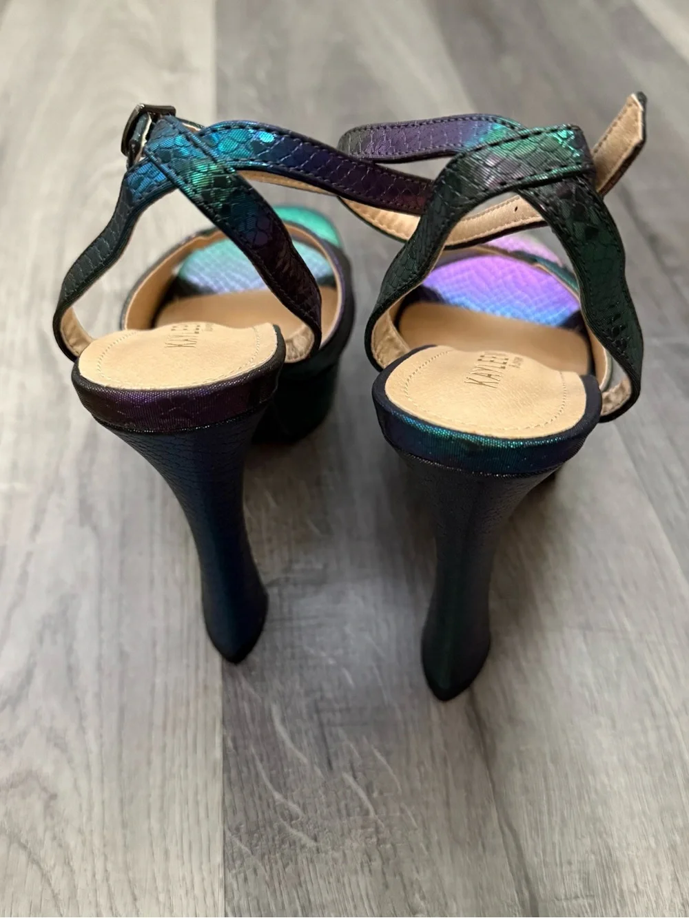 NWOB Iridescent Green-Purple Platform Sandals Size 9